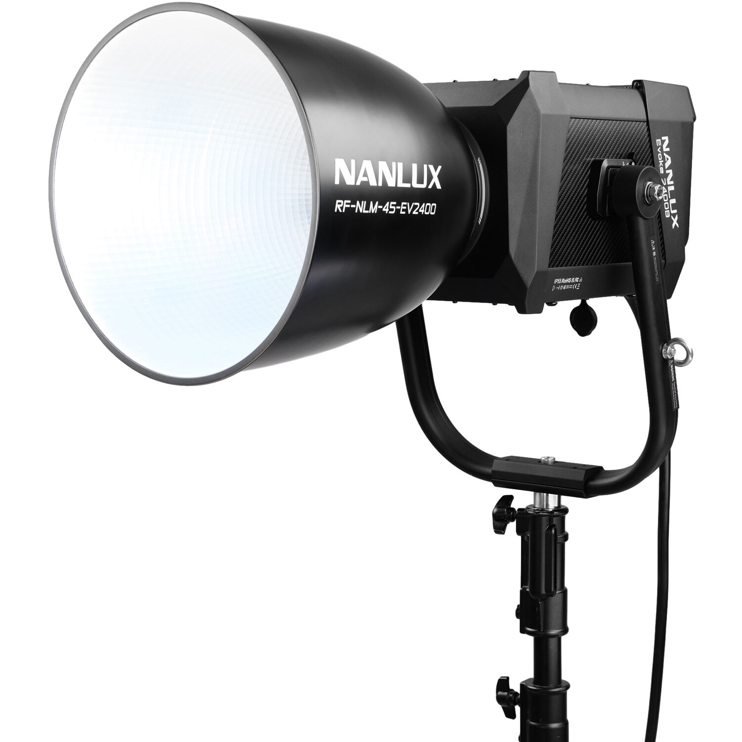NANLUX-Evoke-2400B-Bi-color-Spot-Light-with-Reflector-45°-in-Flight-case-3